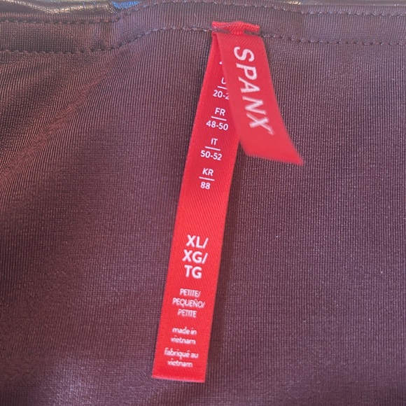 Spanx Faux Leather Patent Leggings (XL Petite) NWT - Picture 4 of 12